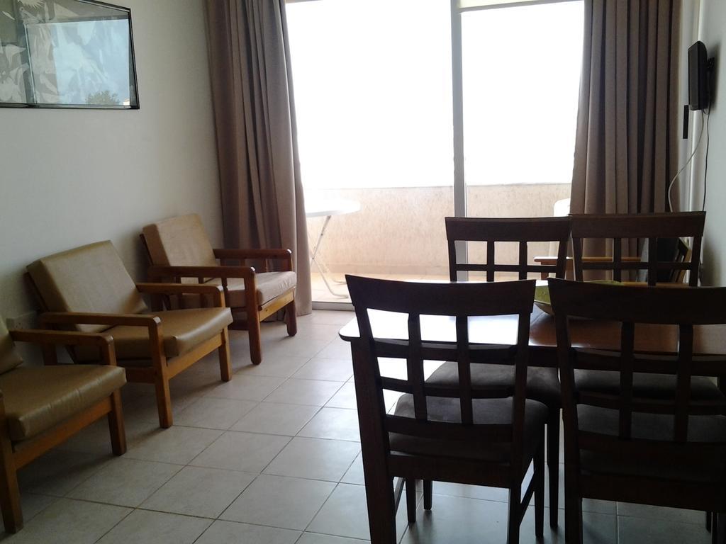 Artemis Karas Holidays Apartment Paralimni Ruang foto